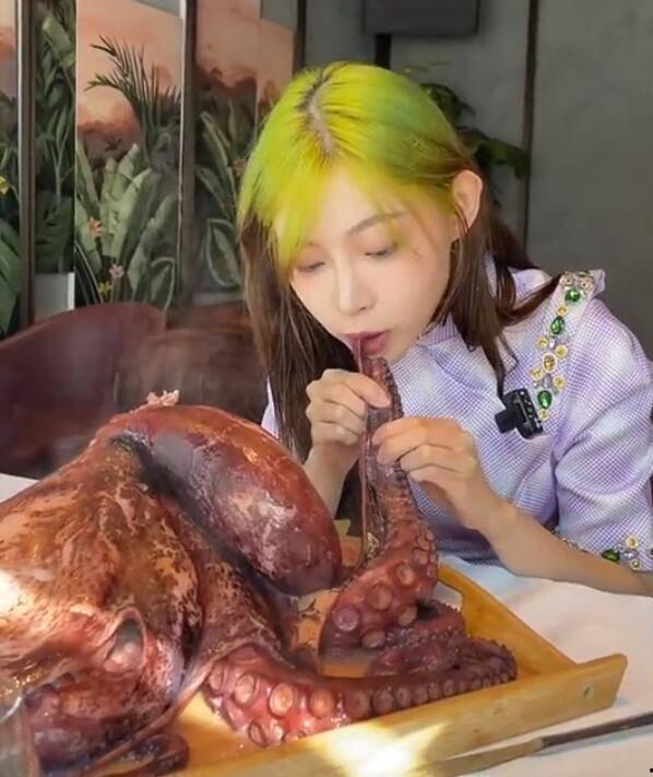 痞幼的吃瓜,揭秘娱乐圈背后的那些事儿